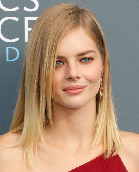 Samara Weaving midi haircut summer hair trends 2025